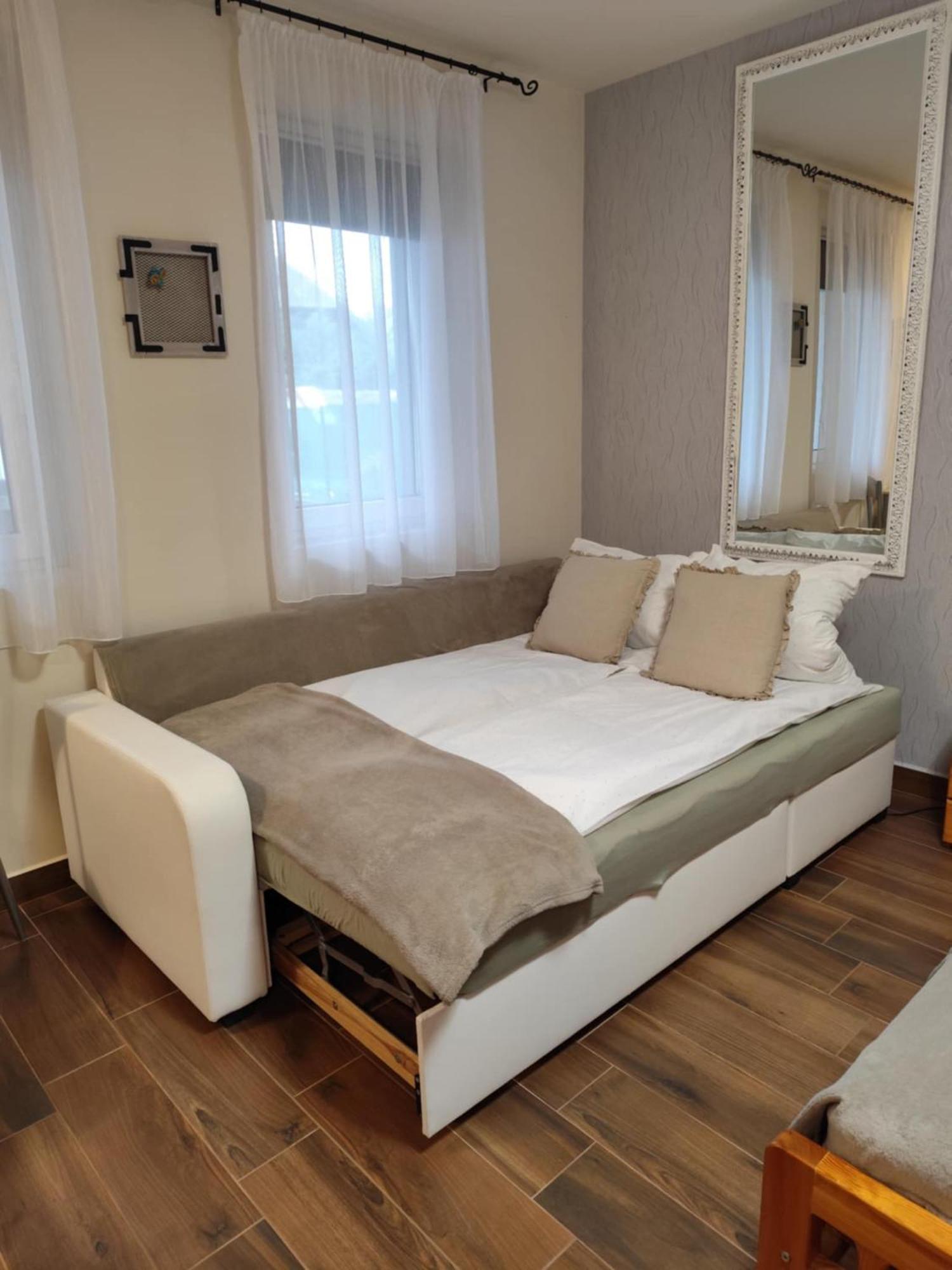 Bee You Apartman Hajdúszoboszló Exterior foto